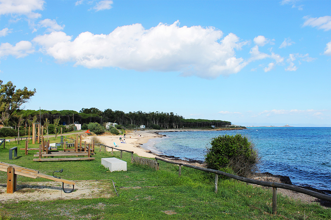 spiaggia cala d'ostia pula